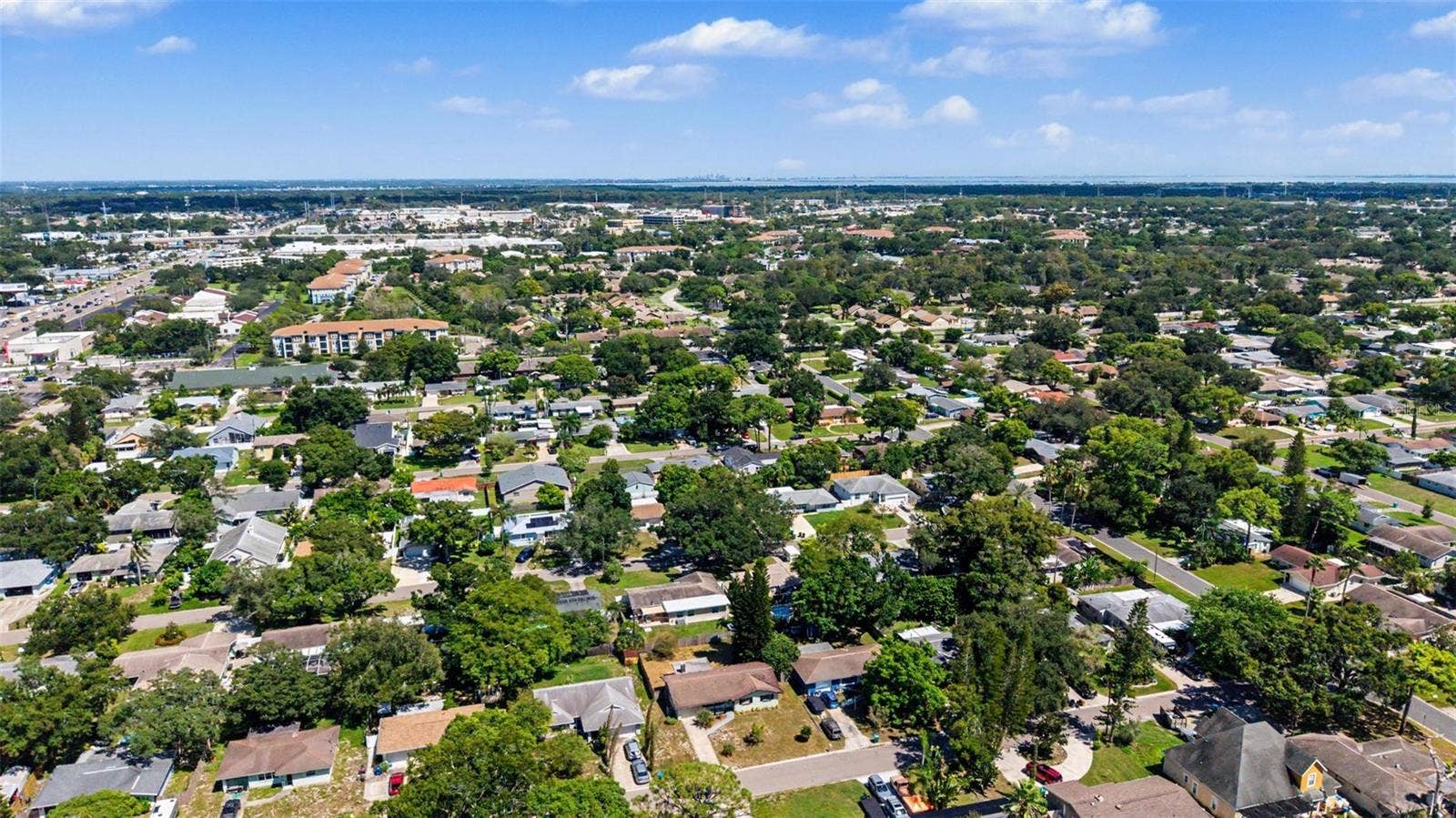 1073 KENWOOD DRIVE, Dunedin, FL 34698 1073 KENWOOD DRIVE, Dunedin, FL 34698