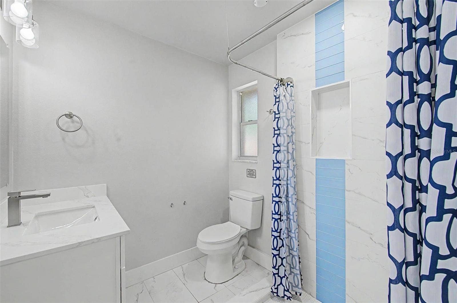 1073 KENWOOD DRIVE, Dunedin, FL 34698 2nd Bathroom