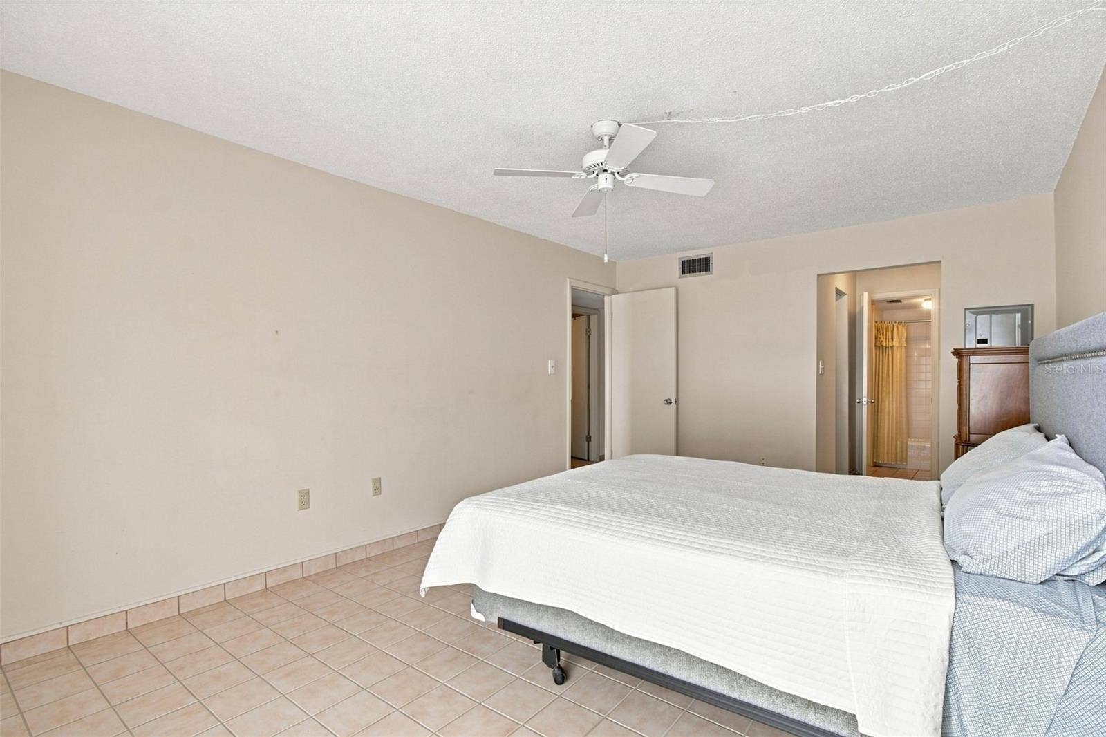 1655 S HIGHLAND AVENUE, #B110, Clearwater, FL 33756 1655 S HIGHLAND AVENUE, #B110, Clearwater, FL 33756