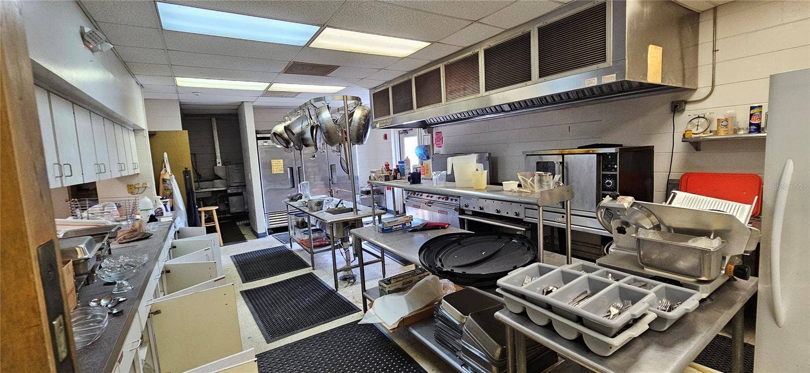 11501 WALKER AVENUE, Seminole, FL 33772 11501 WALKER AVENUE, Seminole, FL 33772