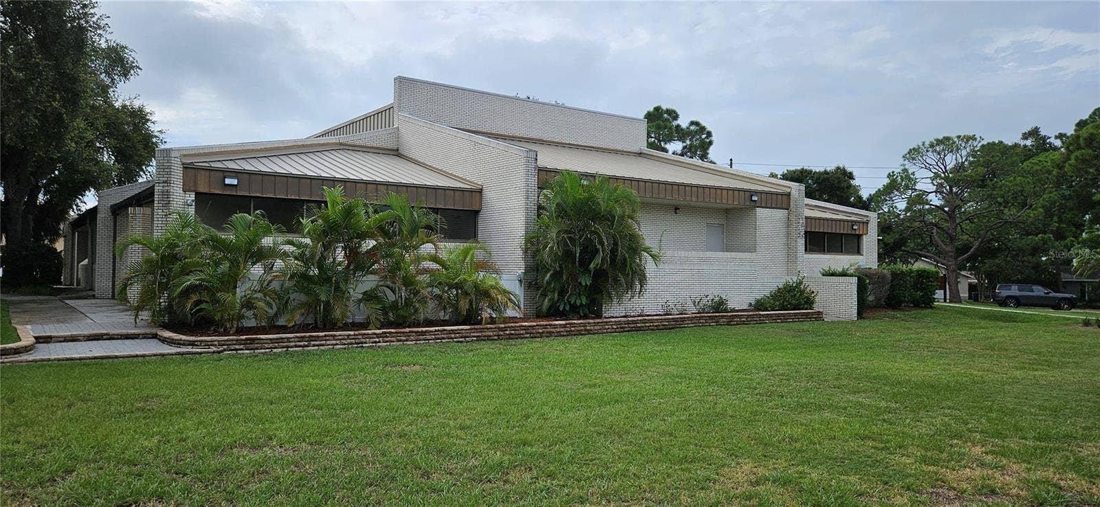11501 WALKER AVENUE, Seminole, FL 33772 11501 WALKER AVENUE, Seminole, FL 33772