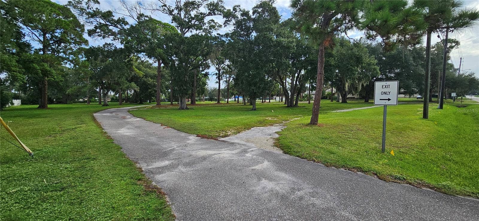 11501 WALKER AVENUE, Seminole, FL 33772 11501 WALKER AVENUE, Seminole, FL 33772