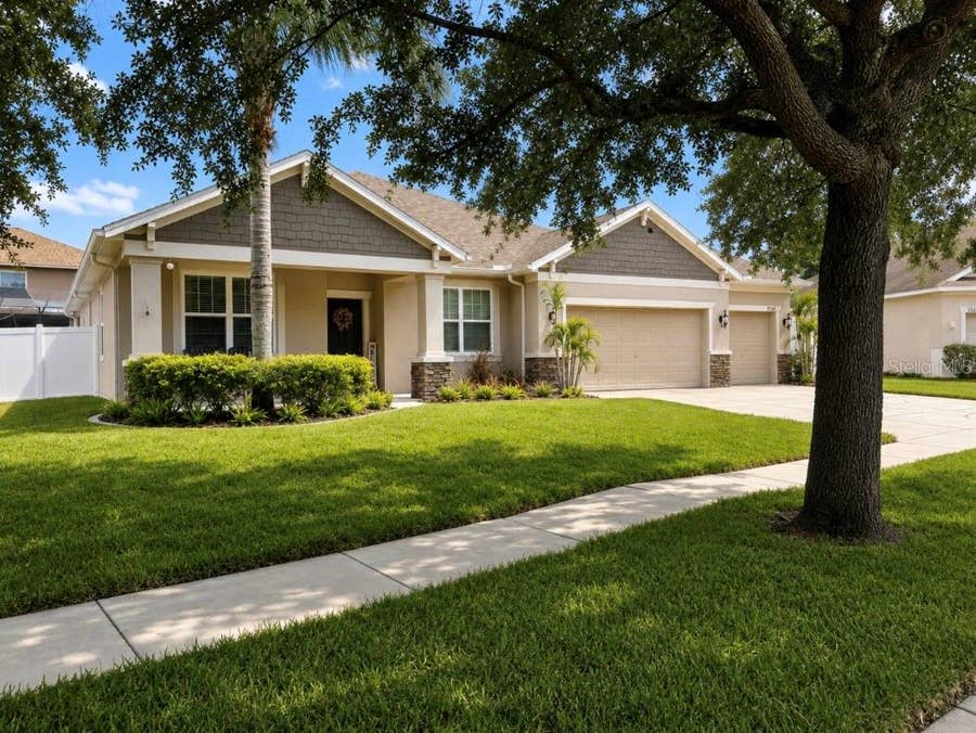 Property photo for 1518 RHODESWELL LANE, Dover, FL