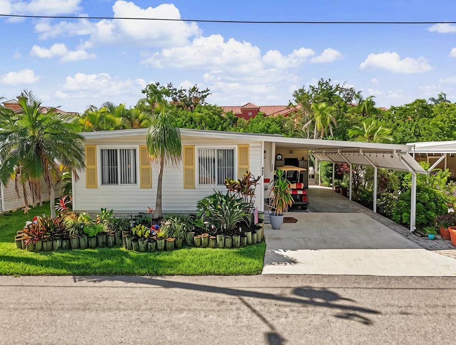 Property photo for 18675 US HIGHWAY 19 N, #427, Clearwater, FL
