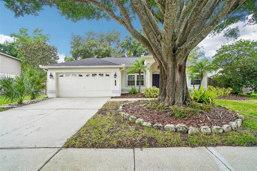 Property photo for 1605 SAND HOLLOW LANE, Valrico, FL