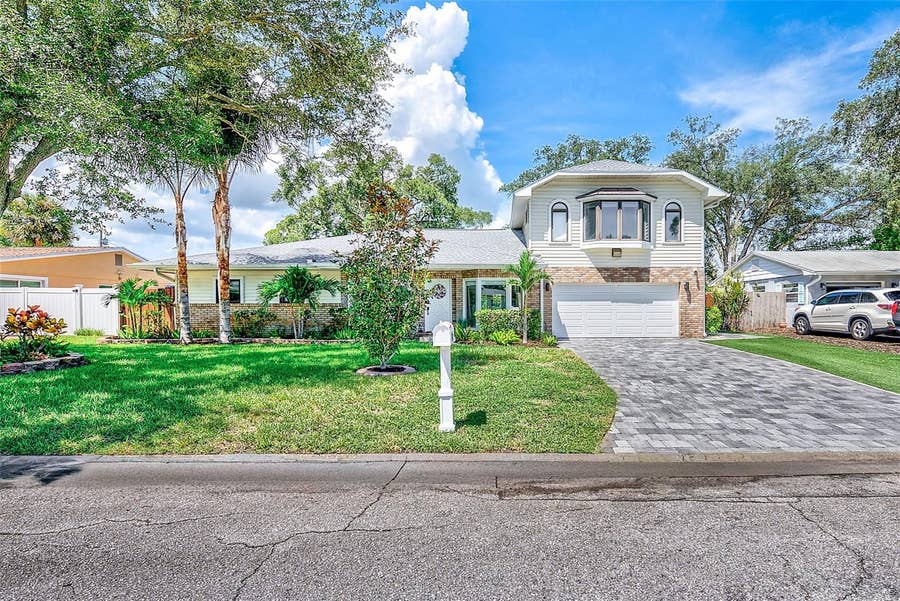 Property photo for 812 WILLOWBRANCH AVENUE, Clearwater, FL
