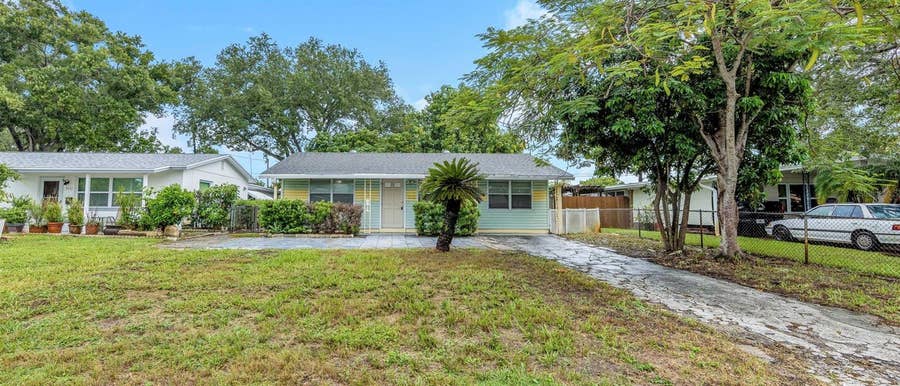 Property photo for 5621 11TH AVENUE N, St Petersburg, FL