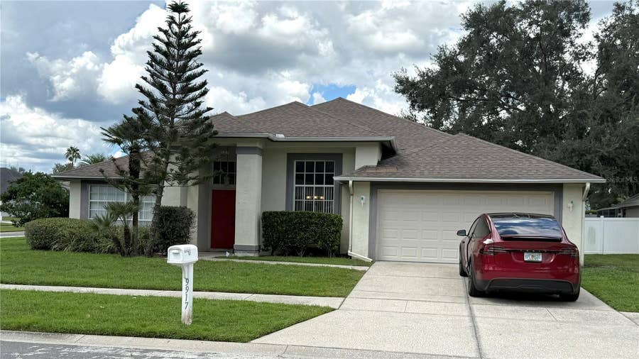 Property photo for 9917 COLONNADE DRIVE, Tampa, FL