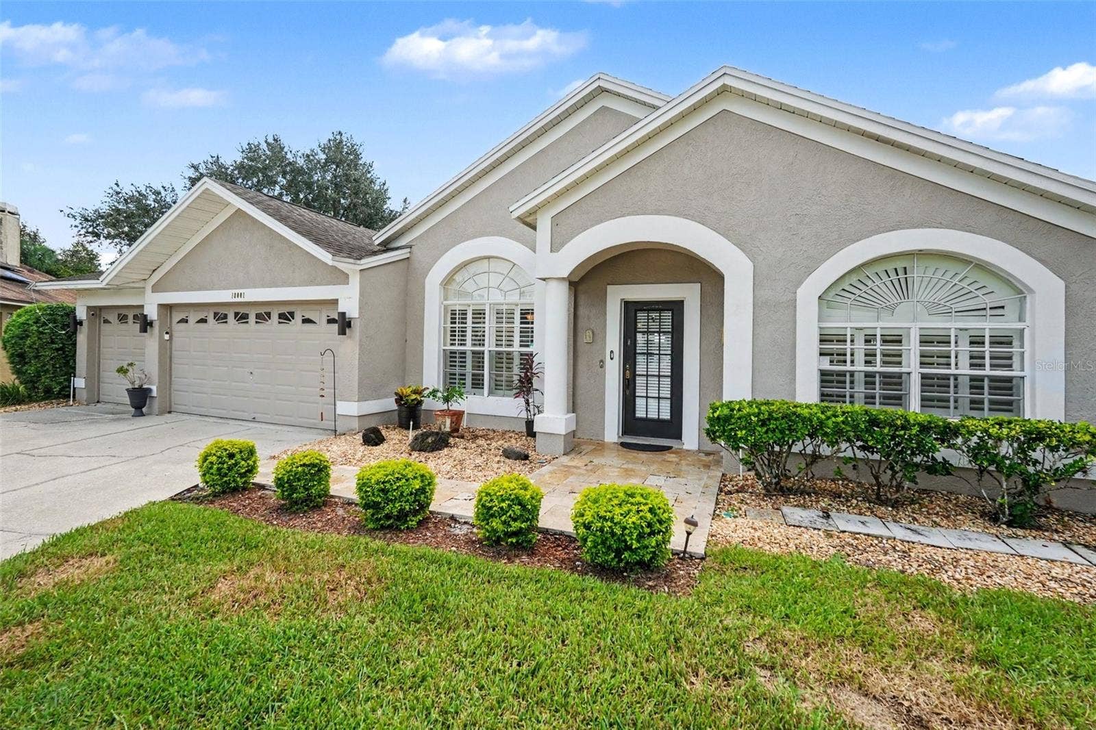 18001 PALM BREEZE DRIVE, Tampa, FL 33647 Gorgeous Misty Creek home in New Tampa