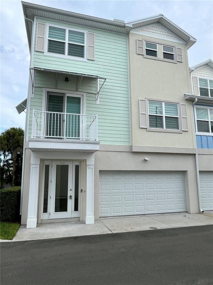 Property photo for 821 OAK BEND LANE, Dunedin, FL