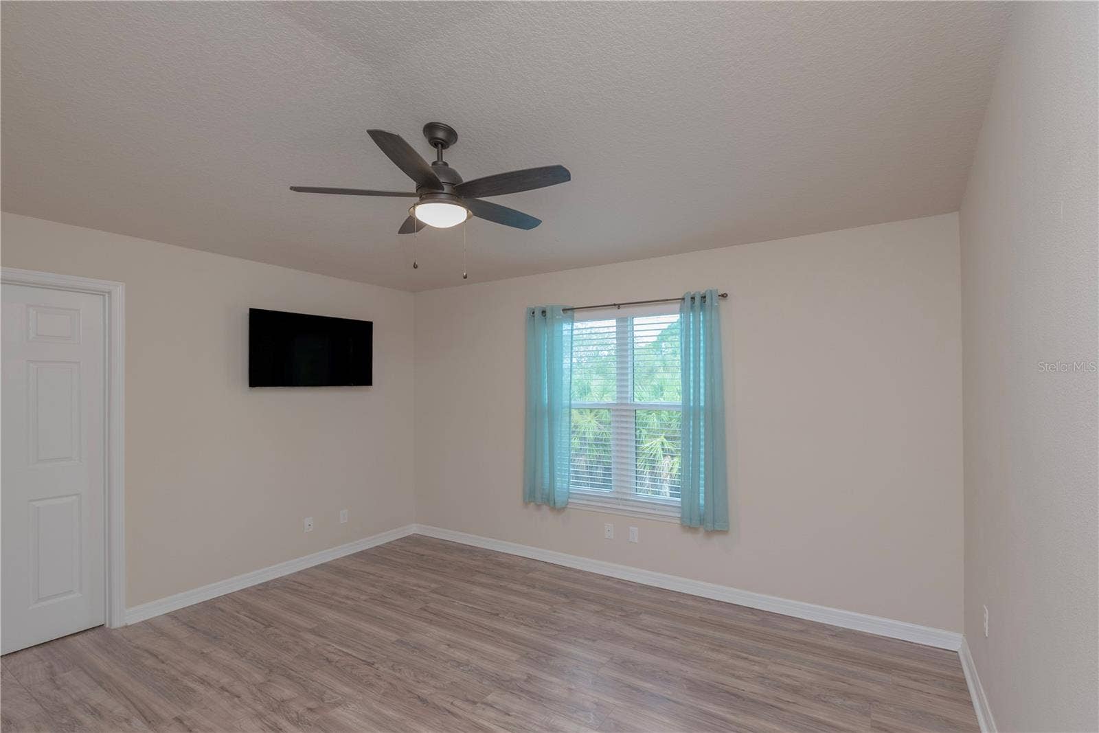 5065 ROYAL PALMS WAY, #303, New Port Richey, FL 34652 Primary bedroom.