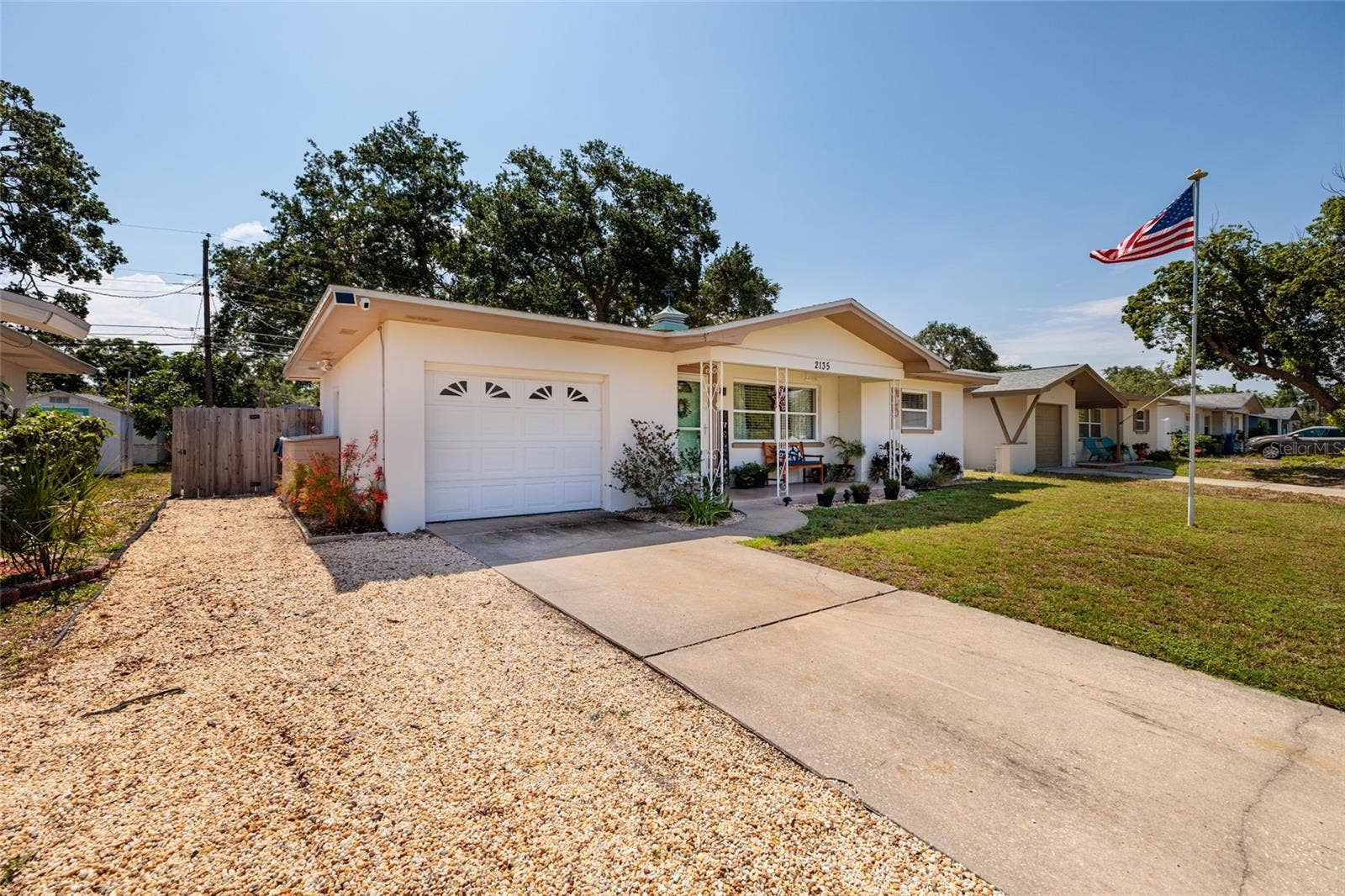 2135 POCAHONTAS DRIVE, Largo, FL 33774 2135 POCAHONTAS DRIVE, Largo, FL 33774
