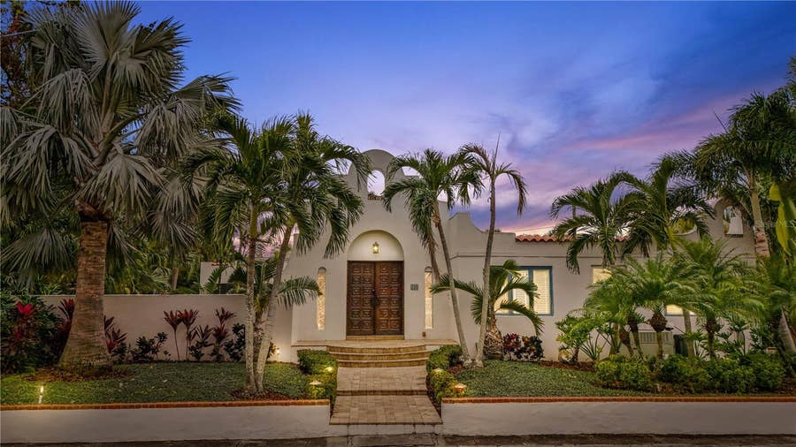 Property photo for 220 14TH AVENUE N, St Petersburg, FL