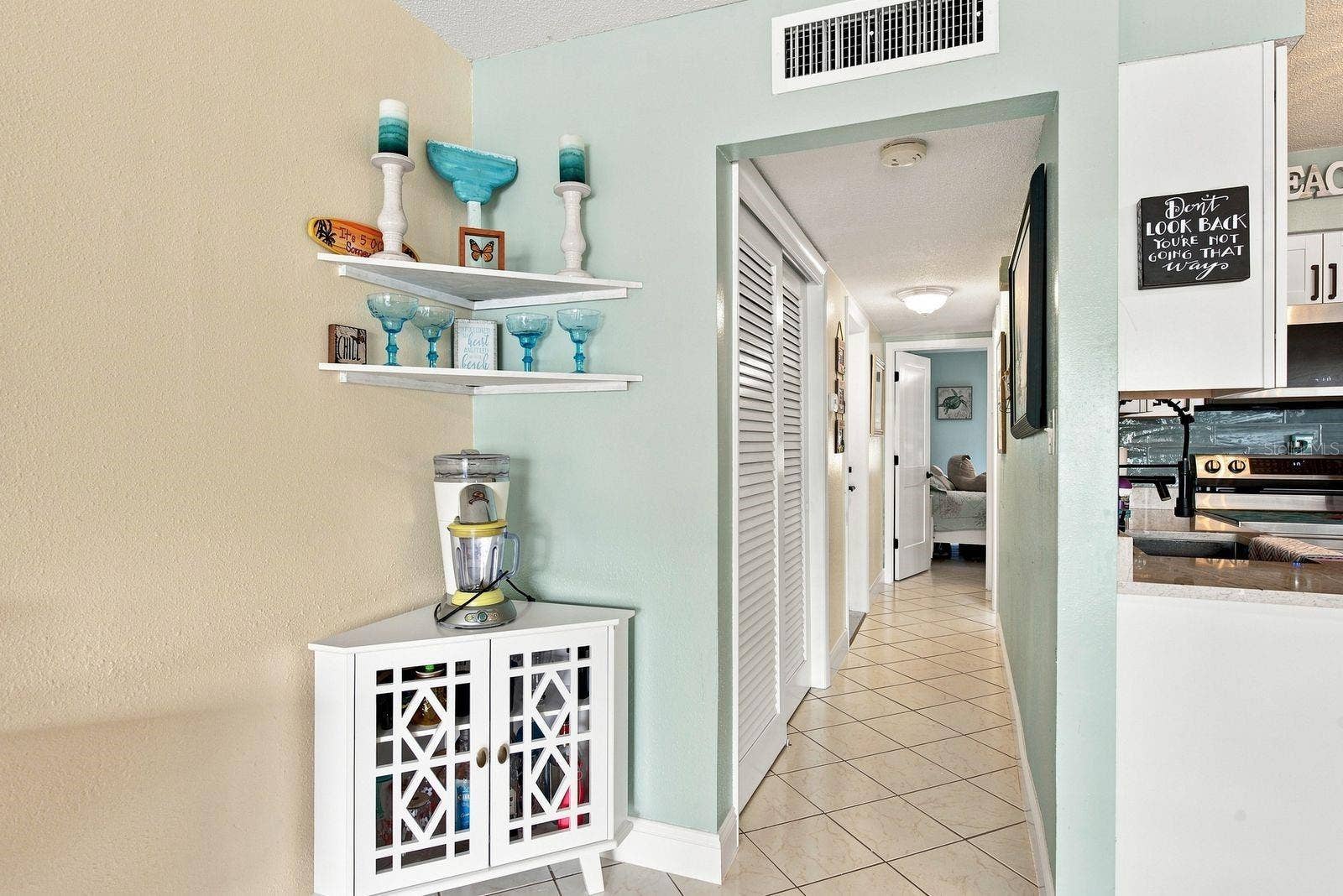 593 WESTWINDS DRIVE, #593, Palm Harbor, FL 34683