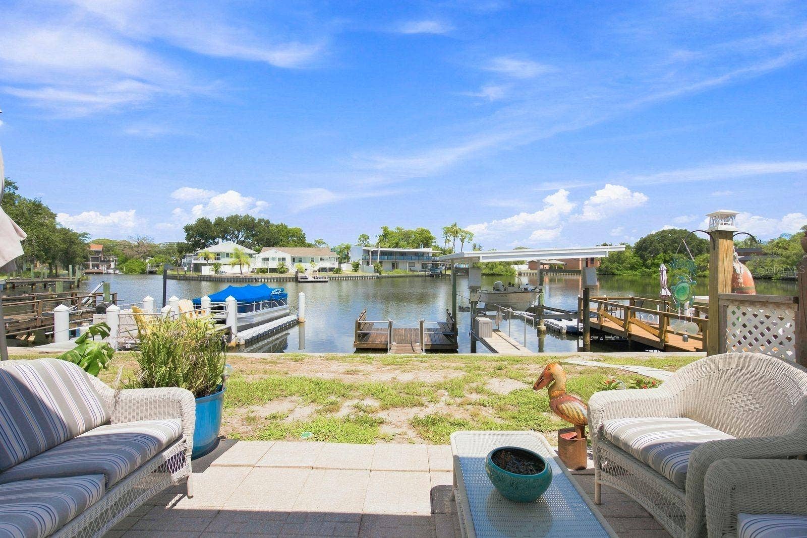 593 WESTWINDS DRIVE, #593, Palm Harbor, FL 34683