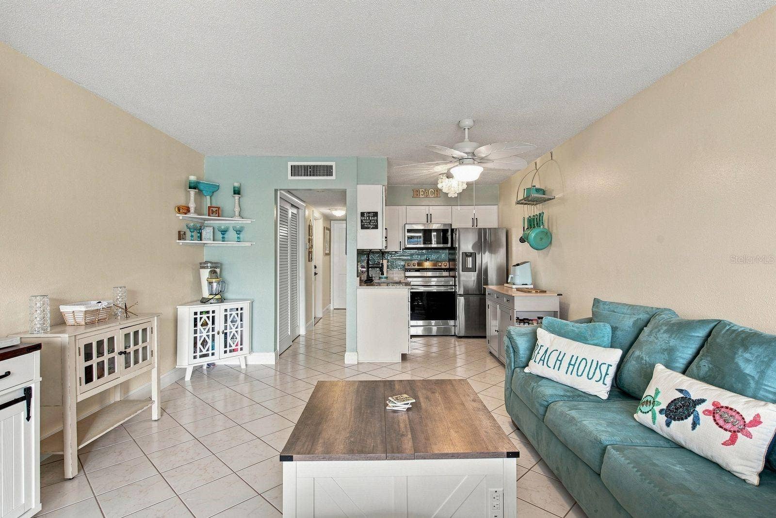 593 WESTWINDS DRIVE, #593, Palm Harbor, FL 34683