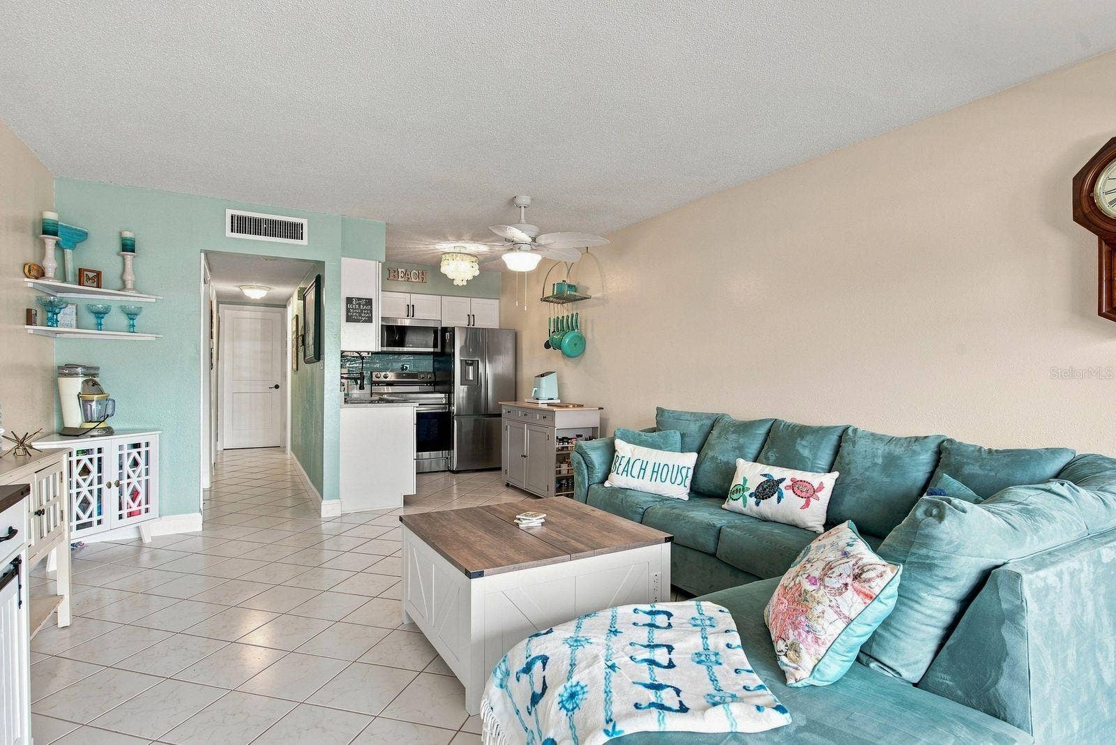 593 WESTWINDS DRIVE, #593, Palm Harbor, FL 34683