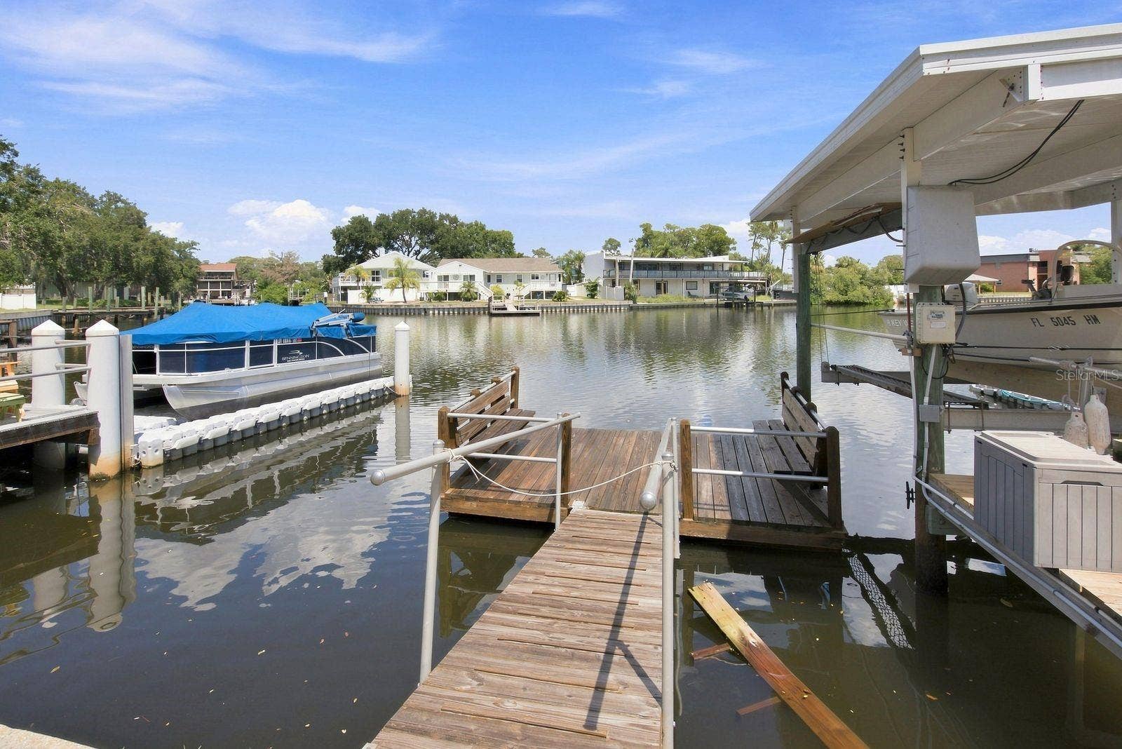 593 WESTWINDS DRIVE, #593, Palm Harbor, FL 34683