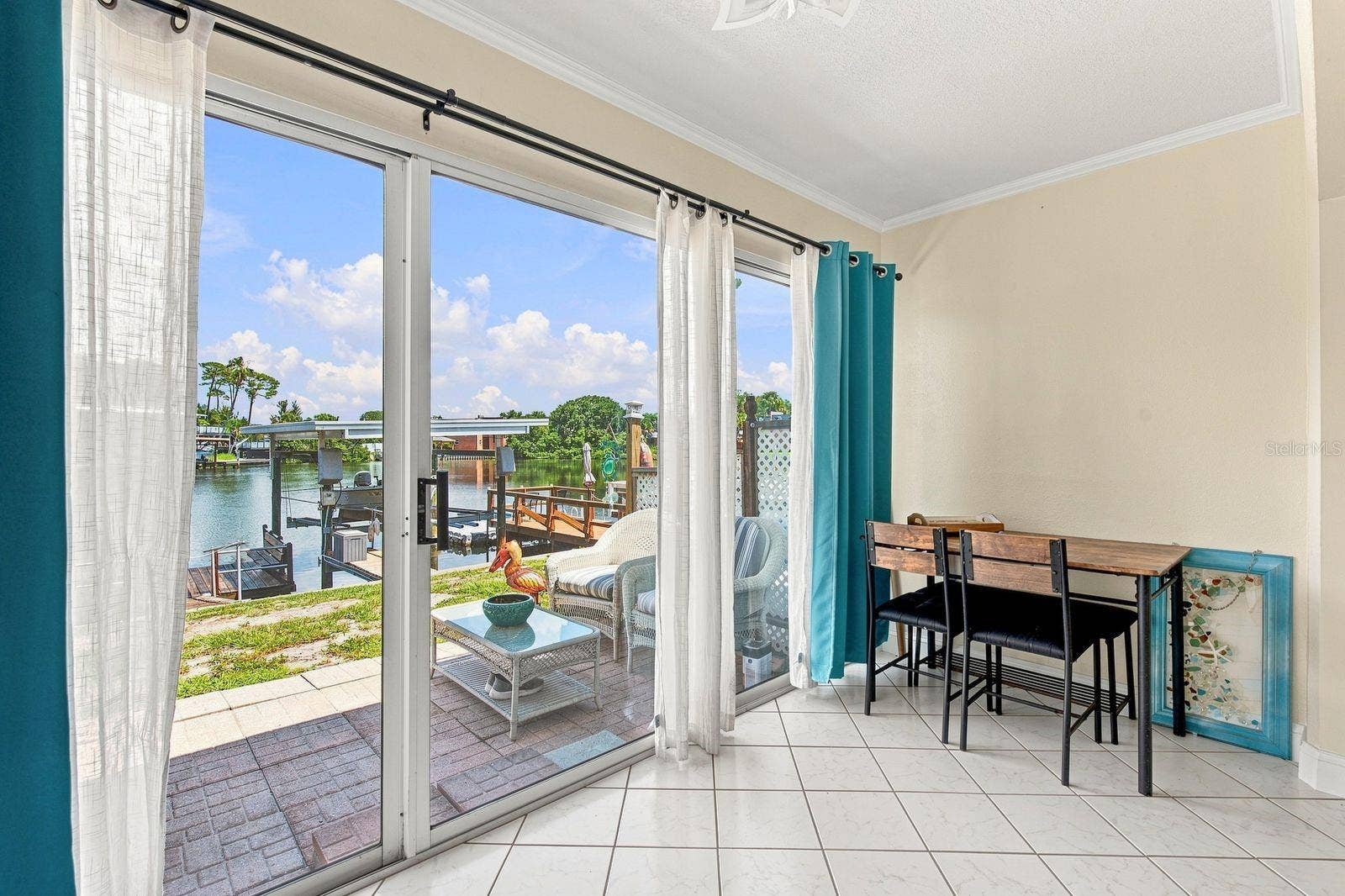 593 WESTWINDS DRIVE, #593, Palm Harbor, FL 34683