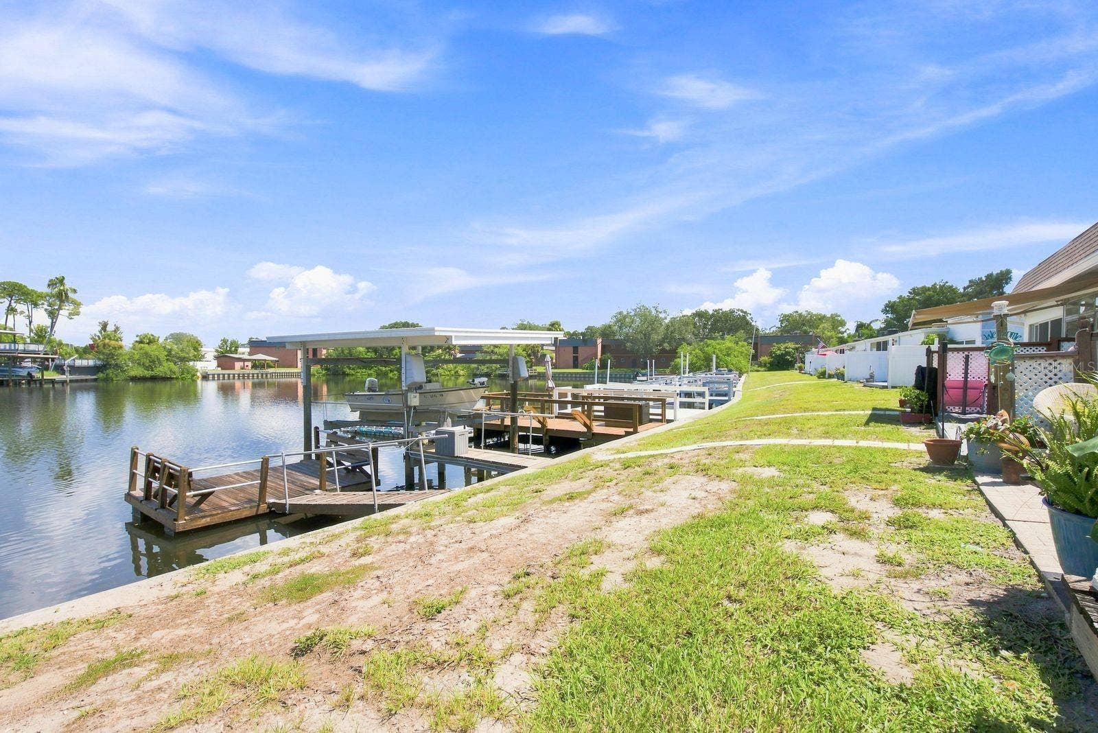 593 WESTWINDS DRIVE, #593, Palm Harbor, FL 34683