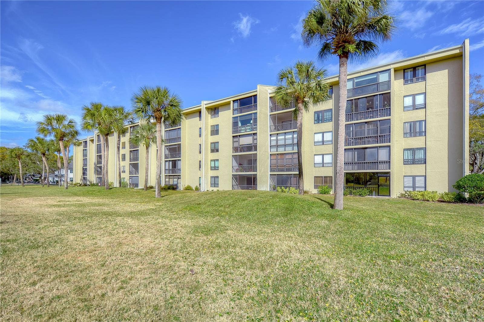 13626 GREENFIELD DRIVE, #109, Tampa, FL 33618 Building Exterior & Community Grounds
