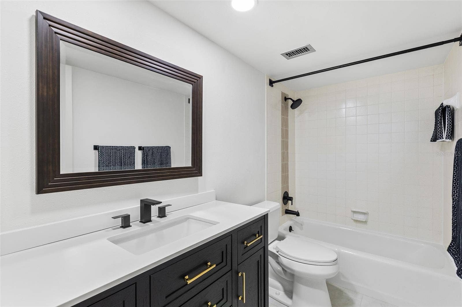 13626 GREENFIELD DRIVE, #109, Tampa, FL 33618 Secondary Bathroom