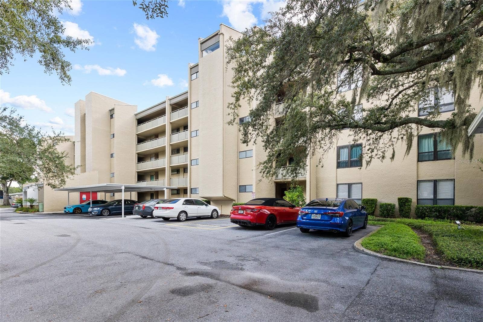 13626 GREENFIELD DRIVE, #109, Tampa, FL 33618 Building Exterior