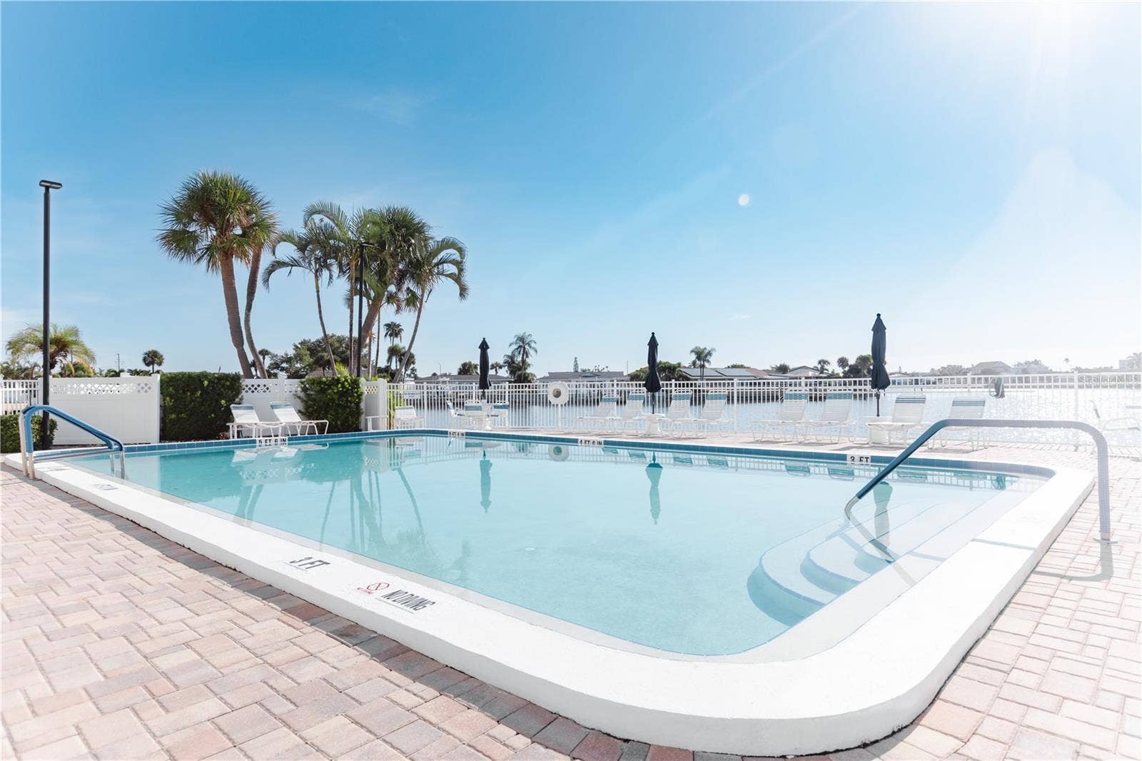 400 64TH AVENUE, #305, St Pete Beach, FL 33706 400 64TH AVENUE, #305, St Pete Beach, FL 33706