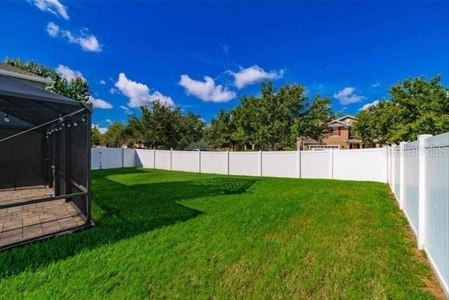 2863 MAPLE BROOK LOOP, Lutz, FL 33558 Yard on Side of Cage