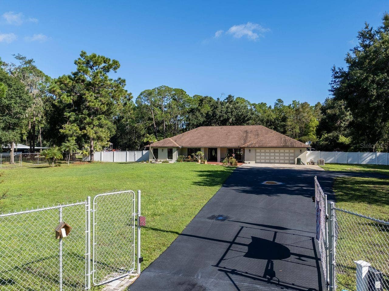 17535 WELLFIELD COURT, Lutz, FL 33558 17535 WELLFIELD COURT, Lutz, FL 33558