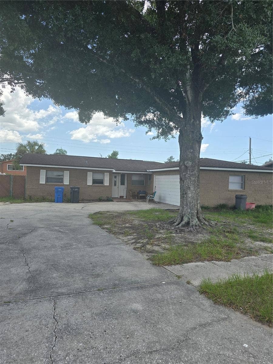 Property photo for 1218 LORIE CIRCLE, Brandon, FL