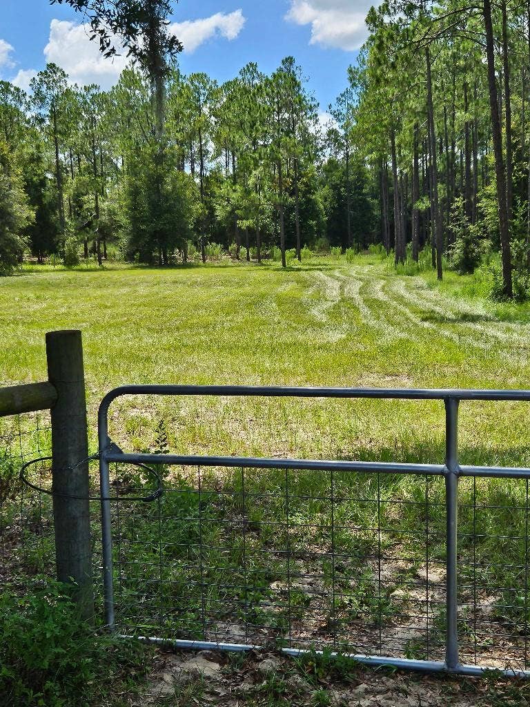 Property photo for 18505 HOLLOWAY LANE, Dade City, FL