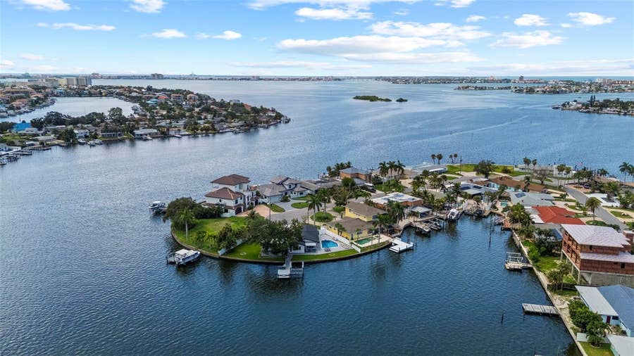 Property photo for 1514 SEA GULL DRIVE S, St Petersburg, FL