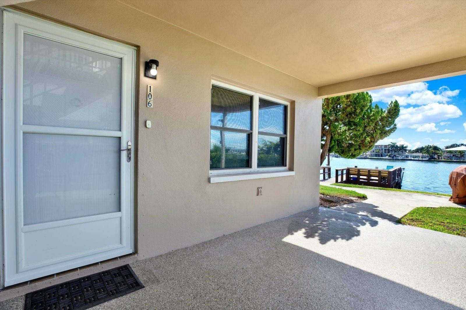 283 104TH AVENUE, #106, Treasure Island, FL 33706 End Unit with Direct Waterviews