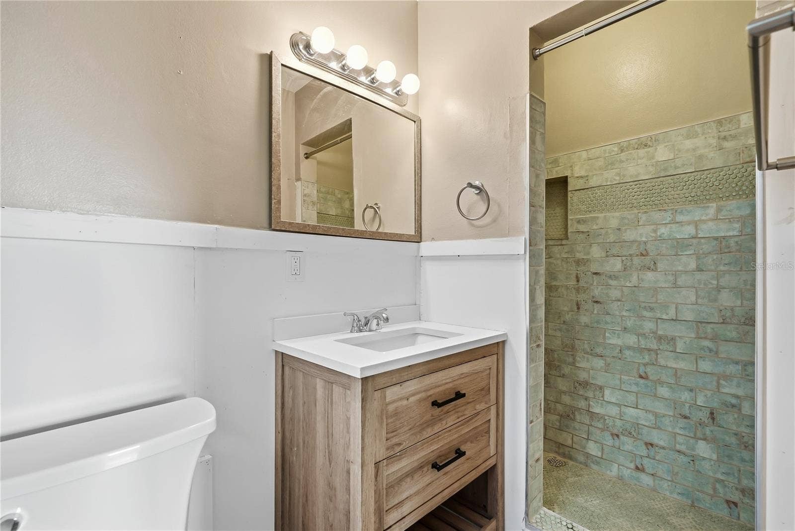 3860 BELLE VISTA E, St Pete Beach, FL 33706 3860 BELLE VISTA E, St Pete Beach, FL 33706
