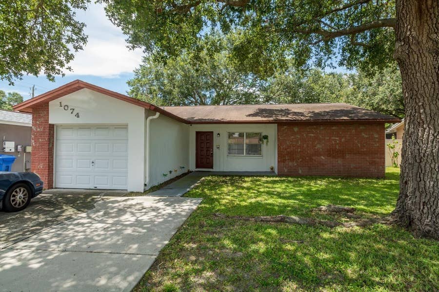 Property photo for 1074 BRIDLEWOOD WAY, Brandon, FL