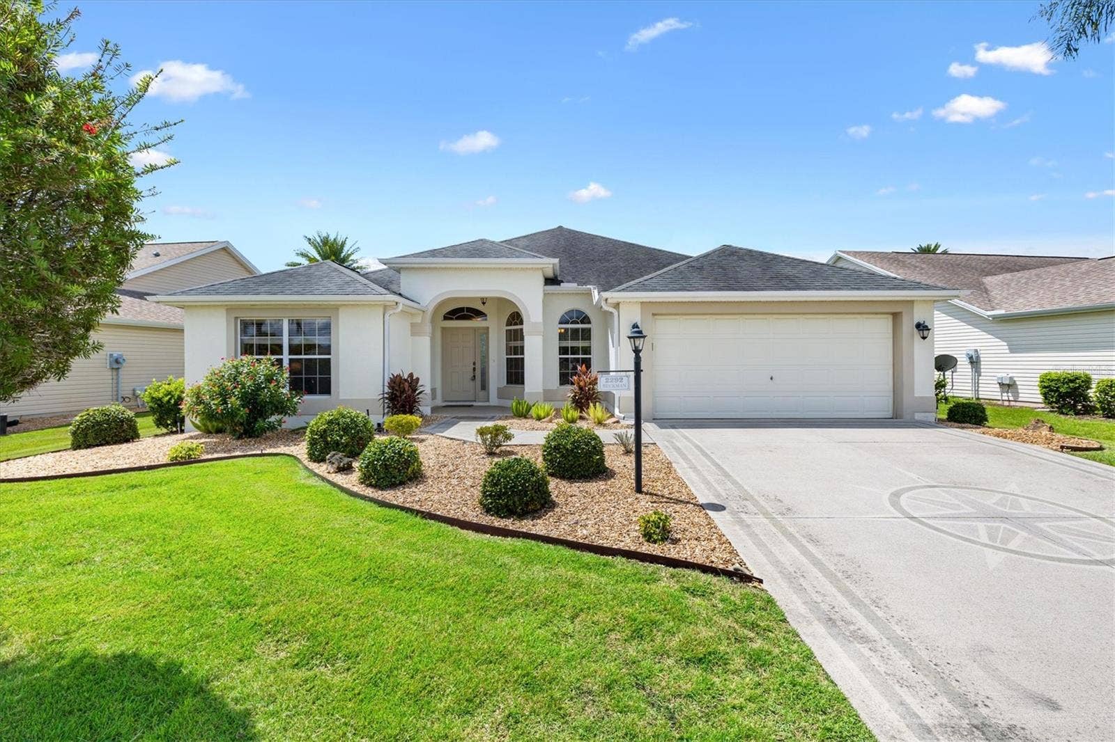 2292 JONESBURY RUN, The Villages, FL 32162 Front