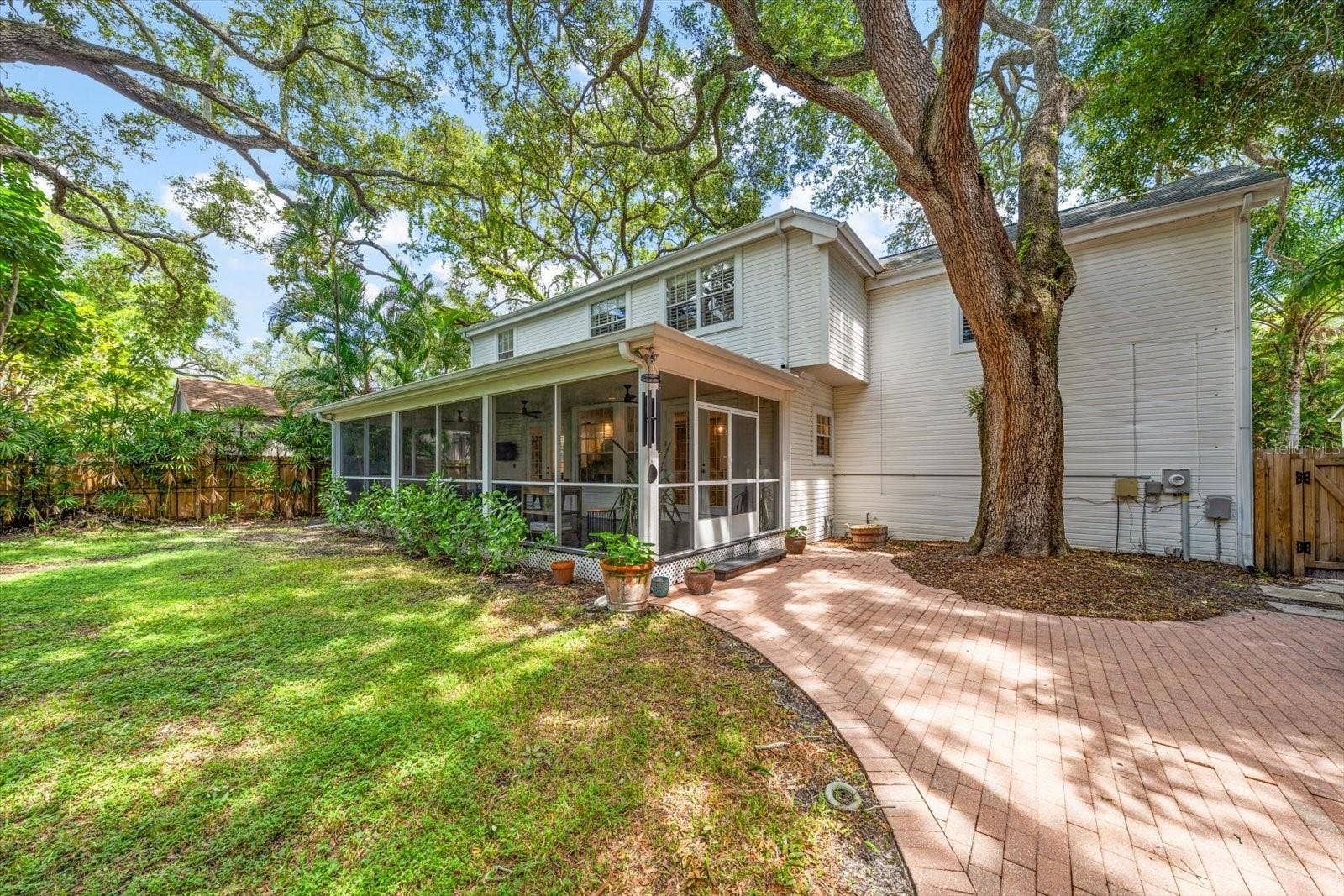 4615 S ESPERANZA AVENUE, Tampa, FL 33611 4615 S ESPERANZA AVENUE, Tampa, FL 33611