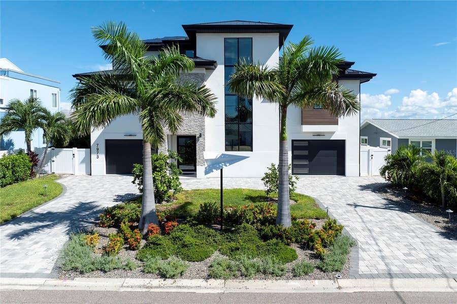 Property photo for 7973 CAUSEWAY BOULEVARD N, St Petersburg, FL