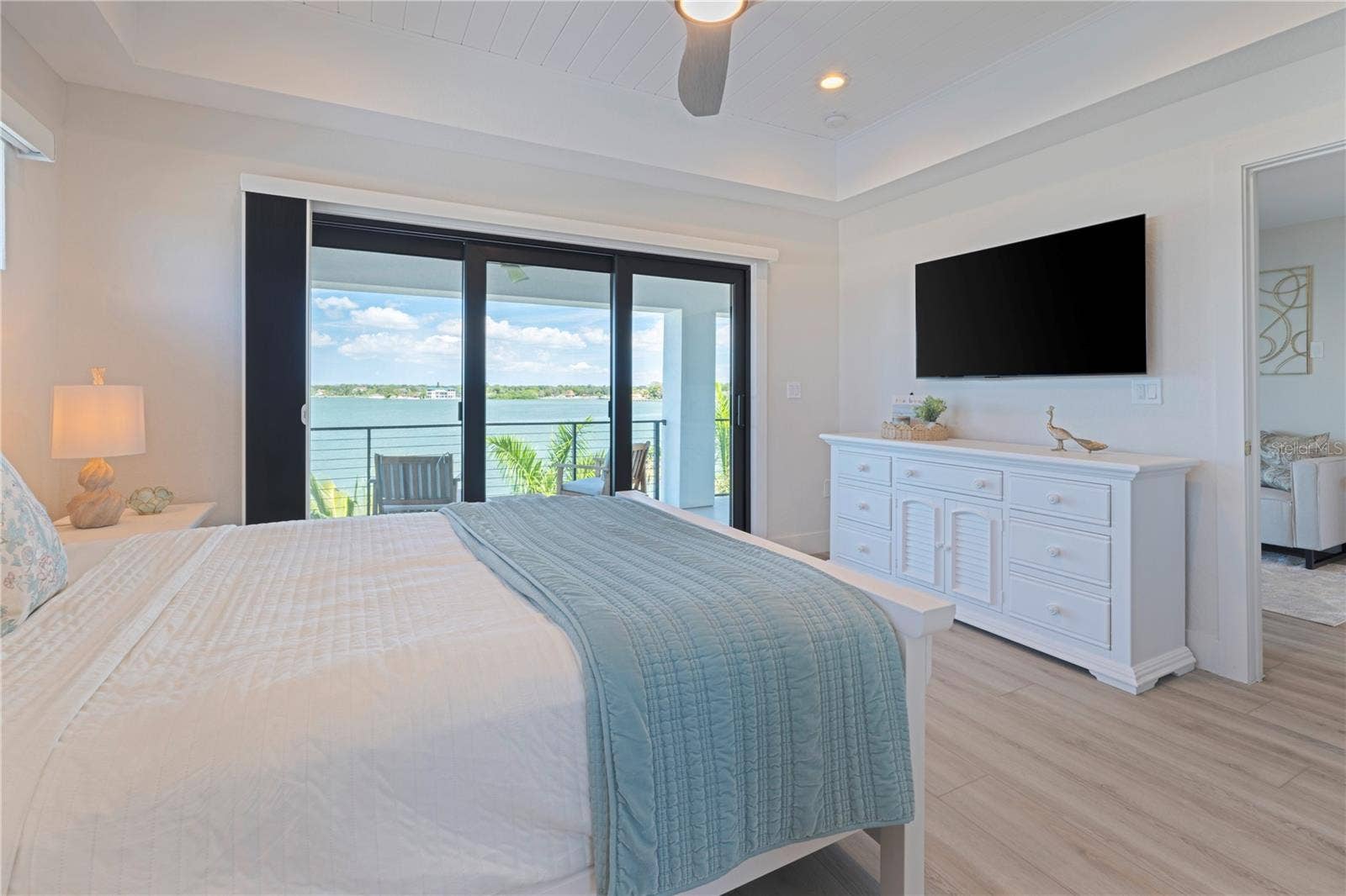 7973 CAUSEWAY BOULEVARD N, St Petersburg, FL 33707 Guest Bedroom 1