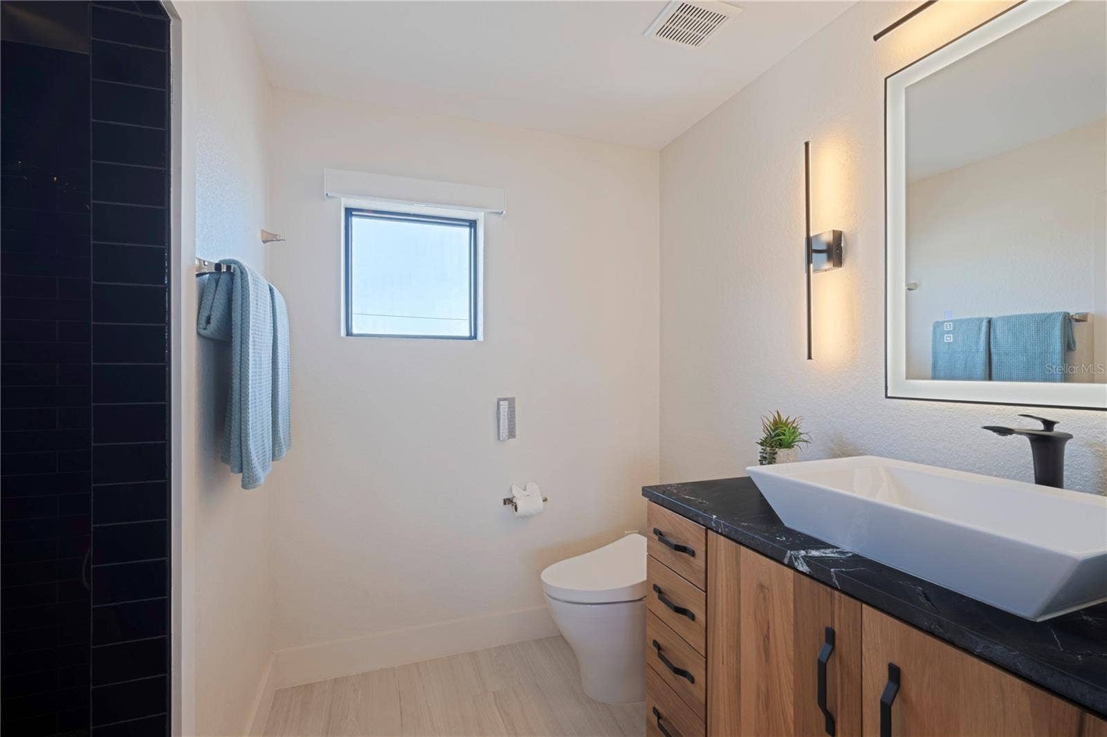 7973 CAUSEWAY BOULEVARD N, St Petersburg, FL 33707 Guest Bathroom 1