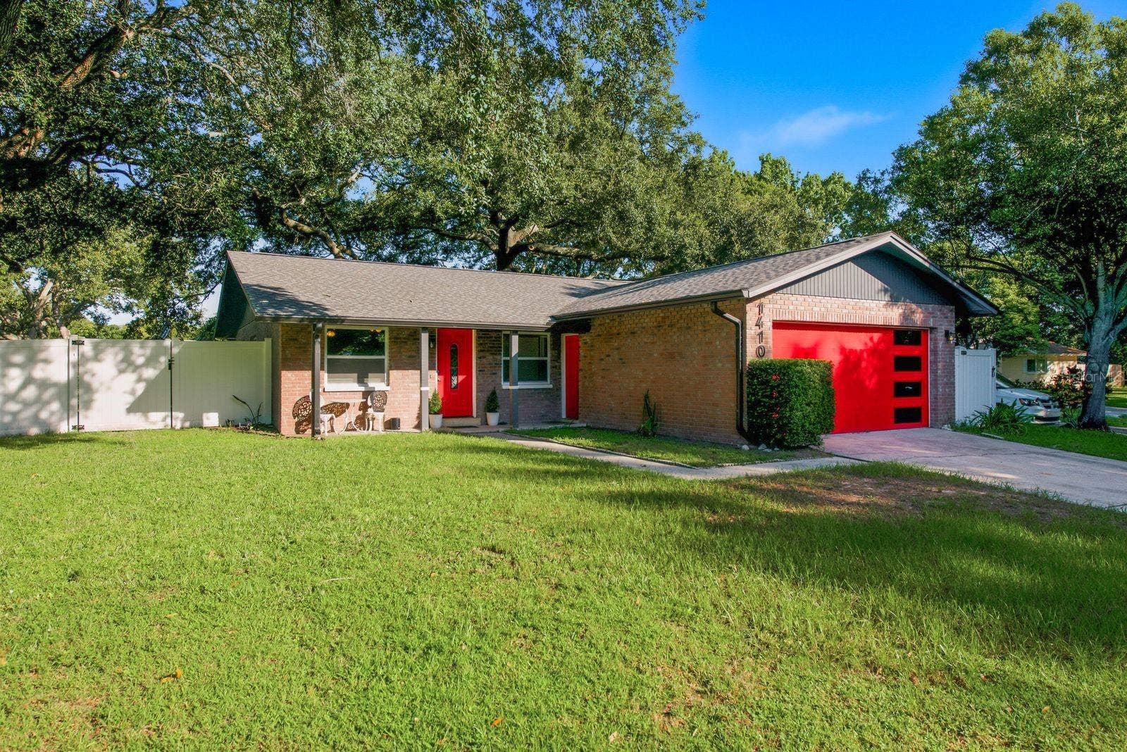 1410 VALE COURT, Dunedin, FL 34698 1410 VALE COURT, Dunedin, FL 34698