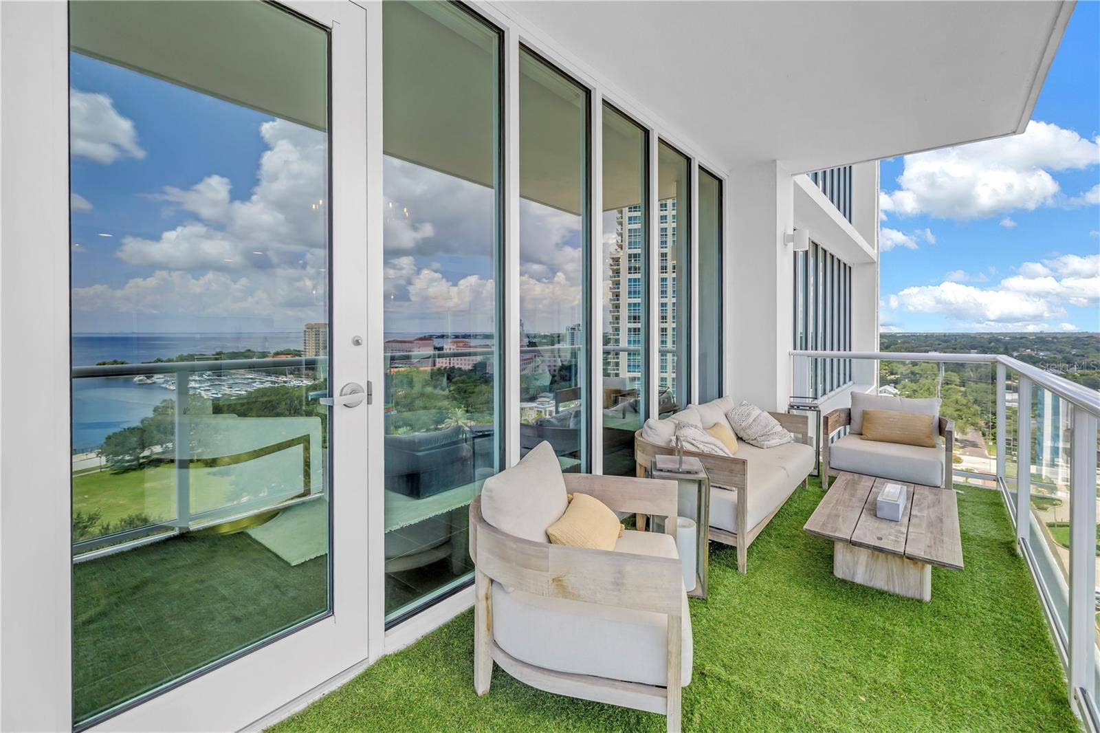 176 4TH AVENUE NE, #1101, St Petersburg, FL 33701 176 4TH AVENUE NE, #1101, St Petersburg, FL 33701