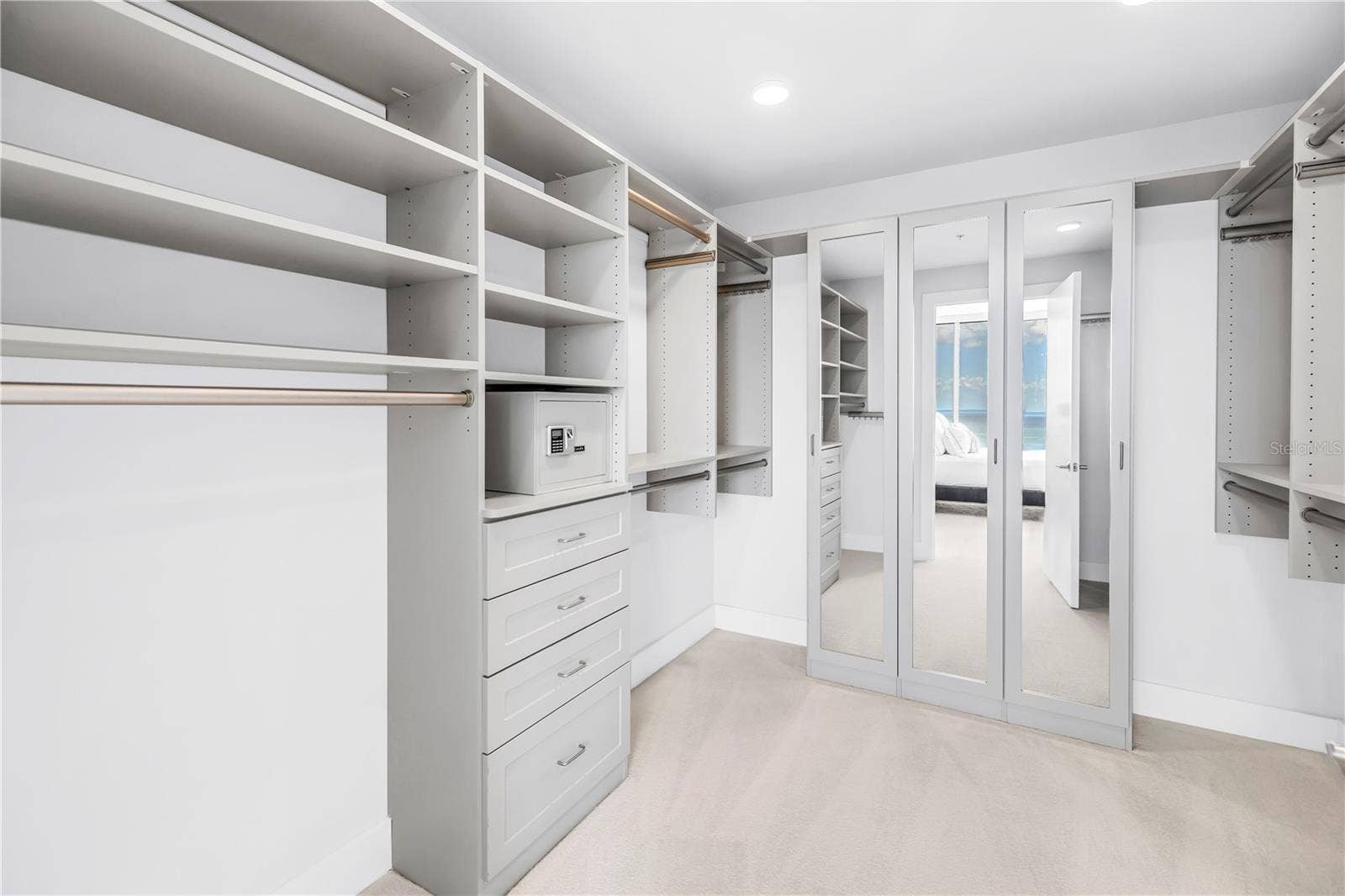 176 4TH AVENUE NE, #1101, St Petersburg, FL 33701 176 4TH AVENUE NE, #1101, St Petersburg, FL 33701