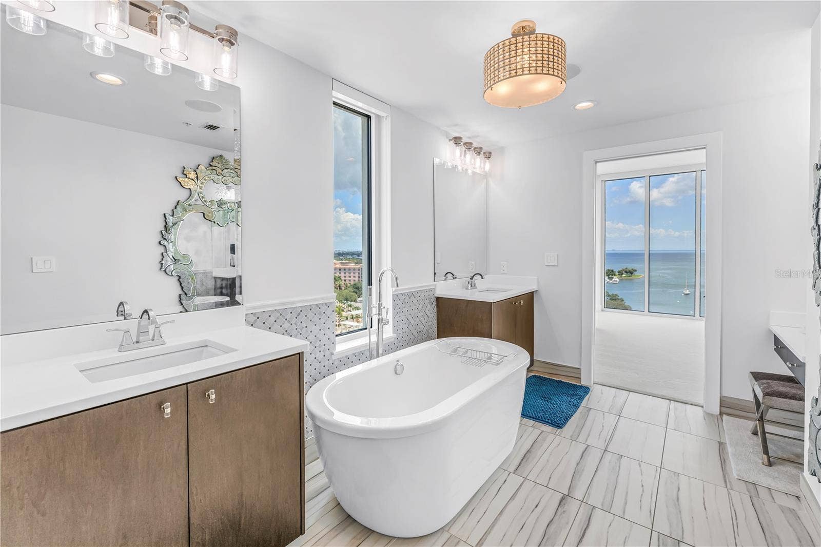 176 4TH AVENUE NE, #1101, St Petersburg, FL 33701 176 4TH AVENUE NE, #1101, St Petersburg, FL 33701