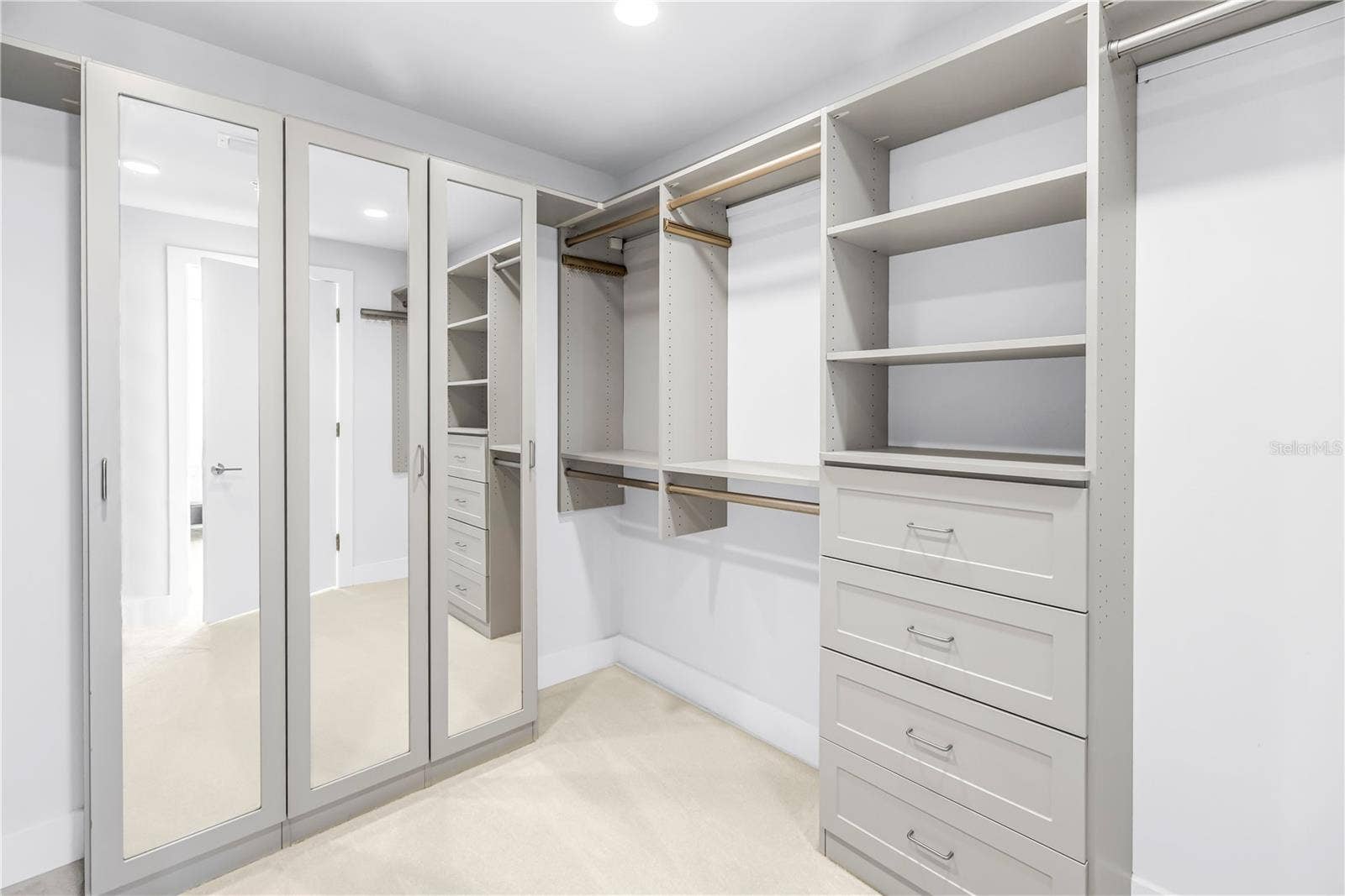 176 4TH AVENUE NE, #1101, St Petersburg, FL 33701 176 4TH AVENUE NE, #1101, St Petersburg, FL 33701