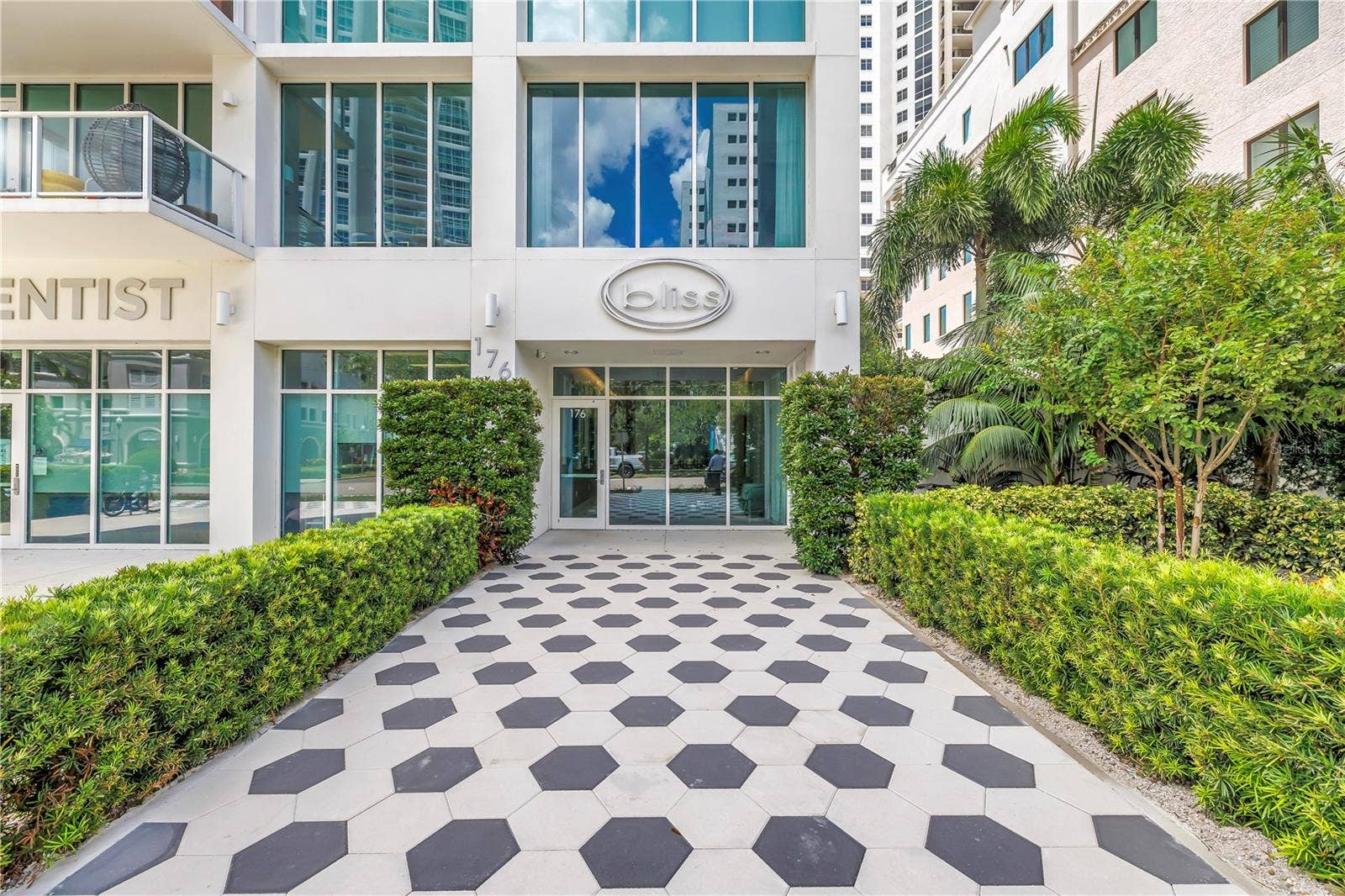 176 4TH AVENUE NE, #1101, St Petersburg, FL 33701 176 4TH AVENUE NE, #1101, St Petersburg, FL 33701
