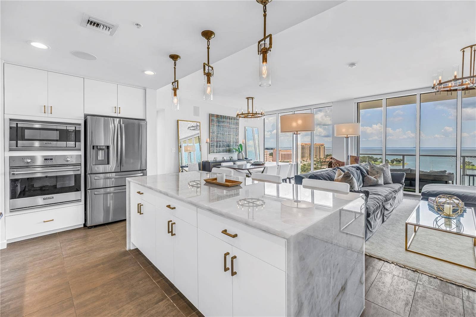 176 4TH AVENUE NE, #1101, St Petersburg, FL 33701 176 4TH AVENUE NE, #1101, St Petersburg, FL 33701