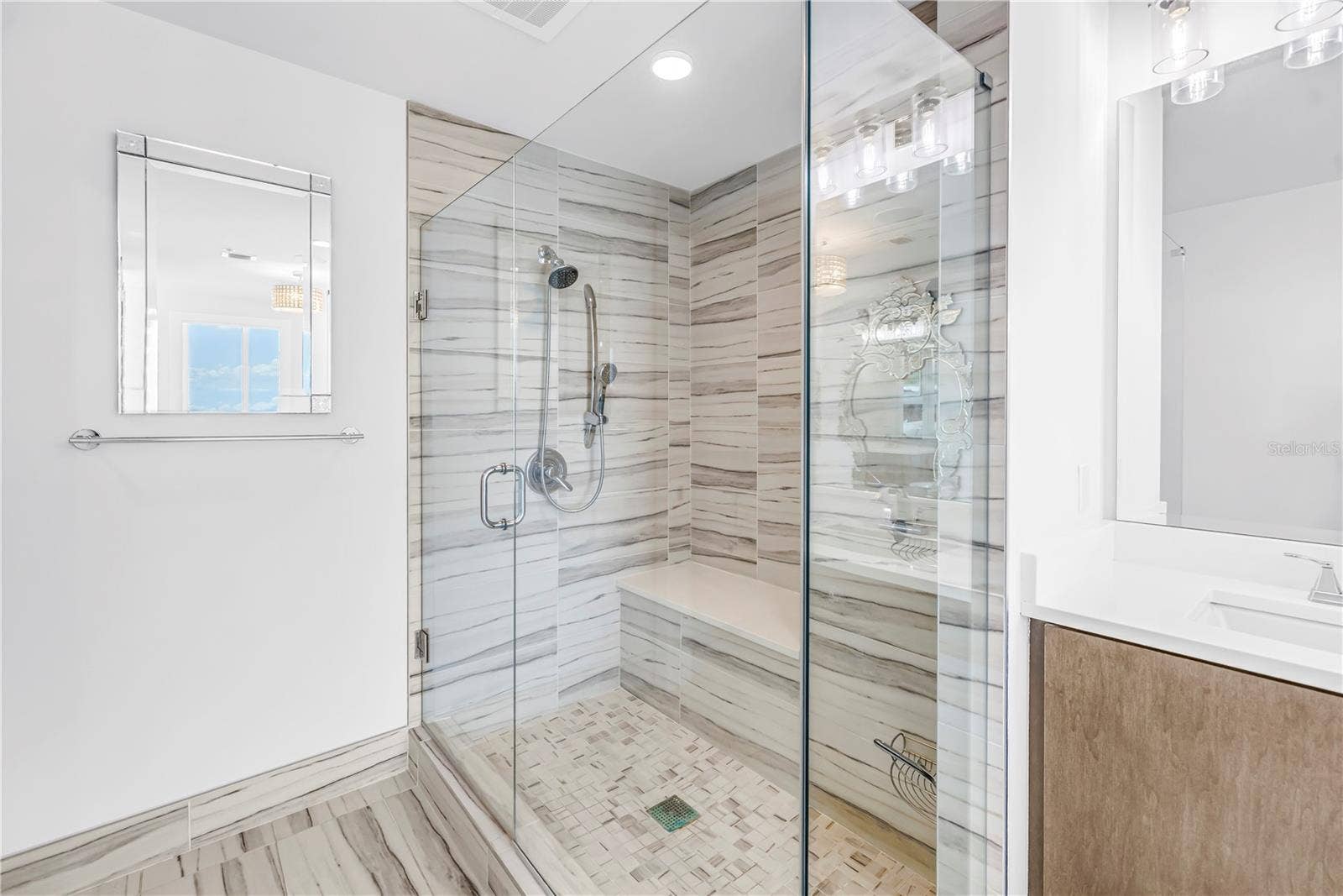 176 4TH AVENUE NE, #1101, St Petersburg, FL 33701 176 4TH AVENUE NE, #1101, St Petersburg, FL 33701