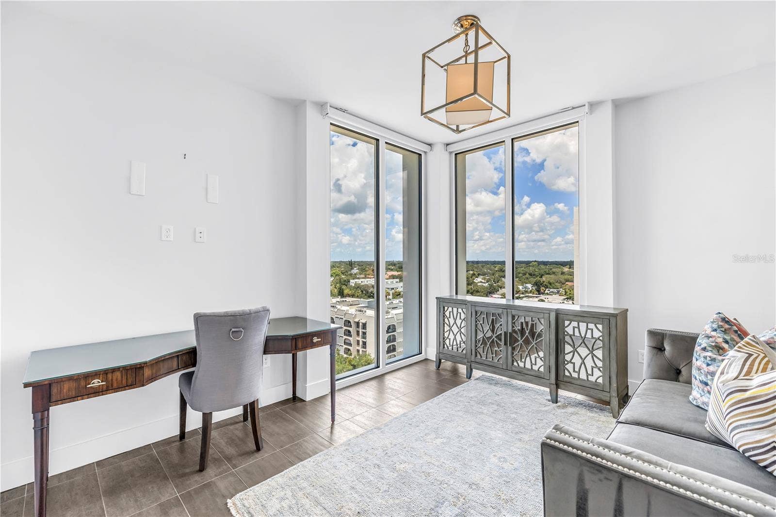 176 4TH AVENUE NE, #1101, St Petersburg, FL 33701 176 4TH AVENUE NE, #1101, St Petersburg, FL 33701